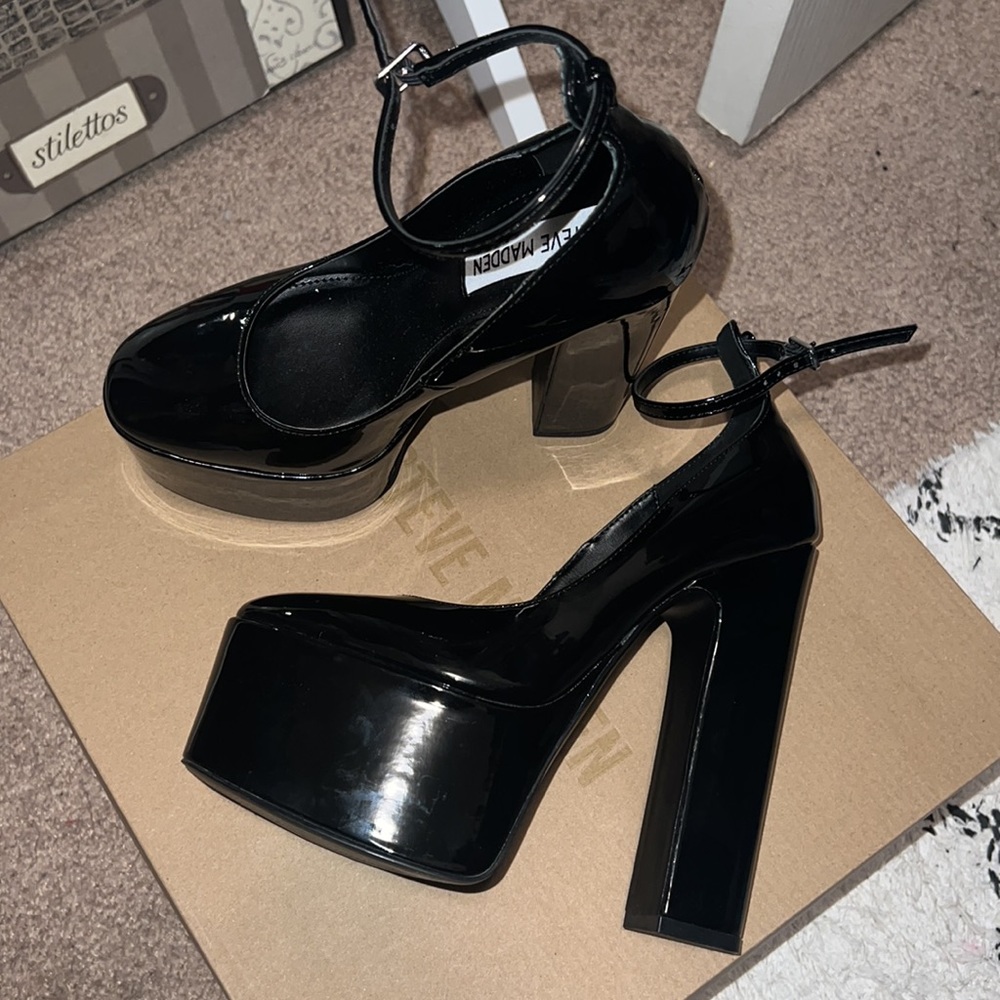 Steve Madden Skyrise